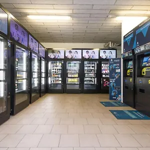  Apartment Deluxe With Balcony! Free Garage Parking Included!